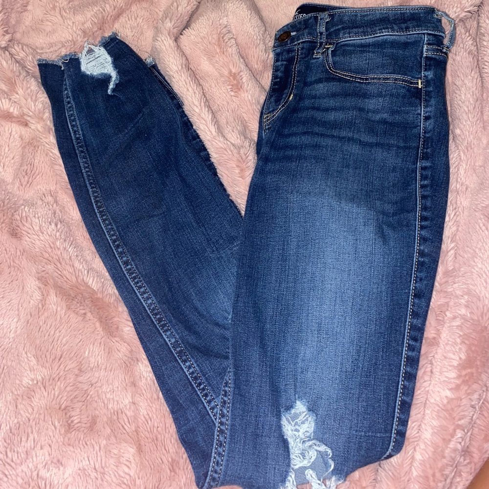 Hollister skinny jeans size : 3